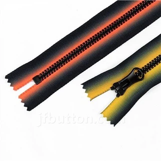 ইয়ার্ড দ্বারা প্লাস্টিক Zippers
